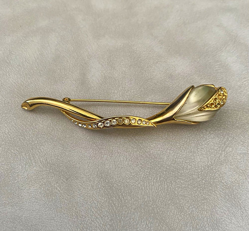 Vintage calla lily faux pearl - vintage,