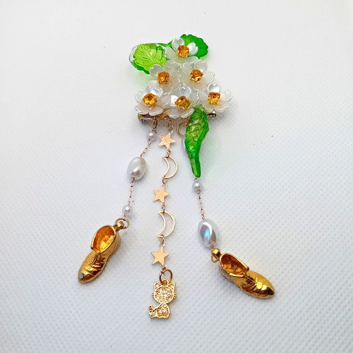 Flower leaf dangle brooch - leaf,