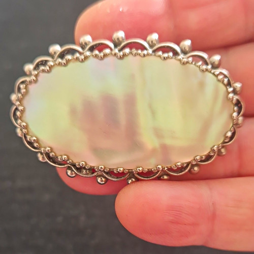Oval mother pearl cabochon - oval,
