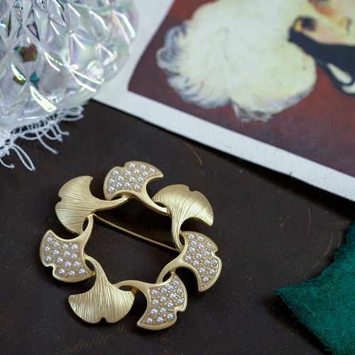 Vintage baroque pearl brooch - vintage,