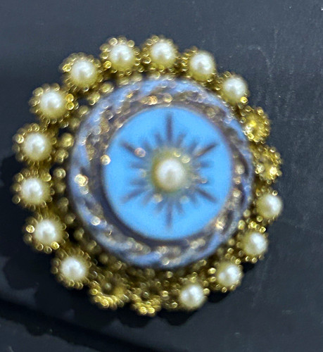 Gold tone round blue - gold,