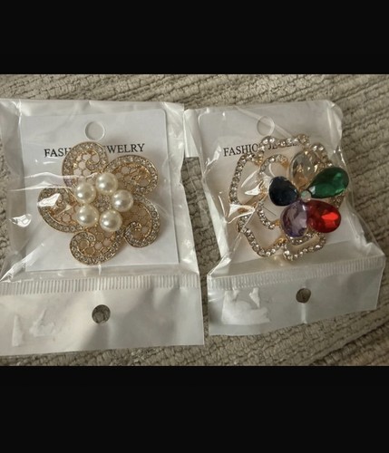 Elegant flower brooches - flower, set