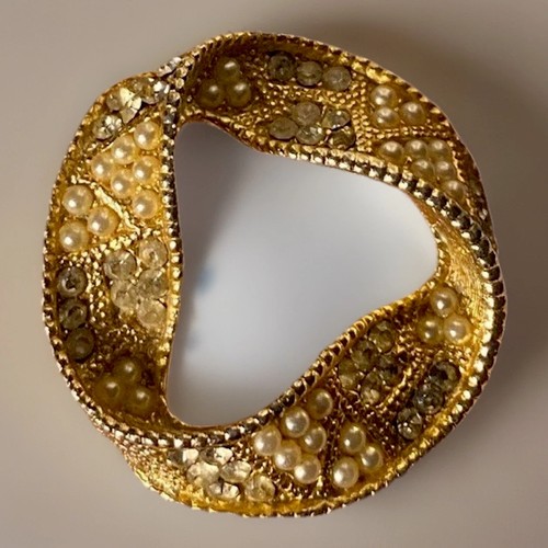 Vintage infinity ribbon brooch - vintage,