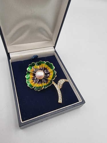 Flower brooch pin - flower, pin/